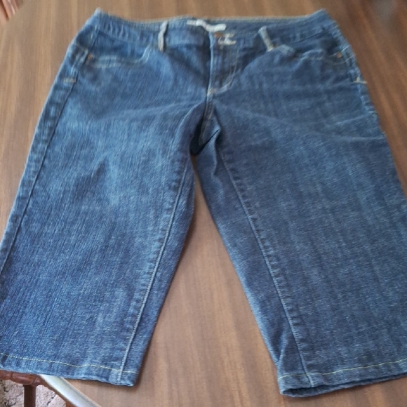 Tommy Hilfiger Women's Blue Jean Shorts - Picture 1 of 6